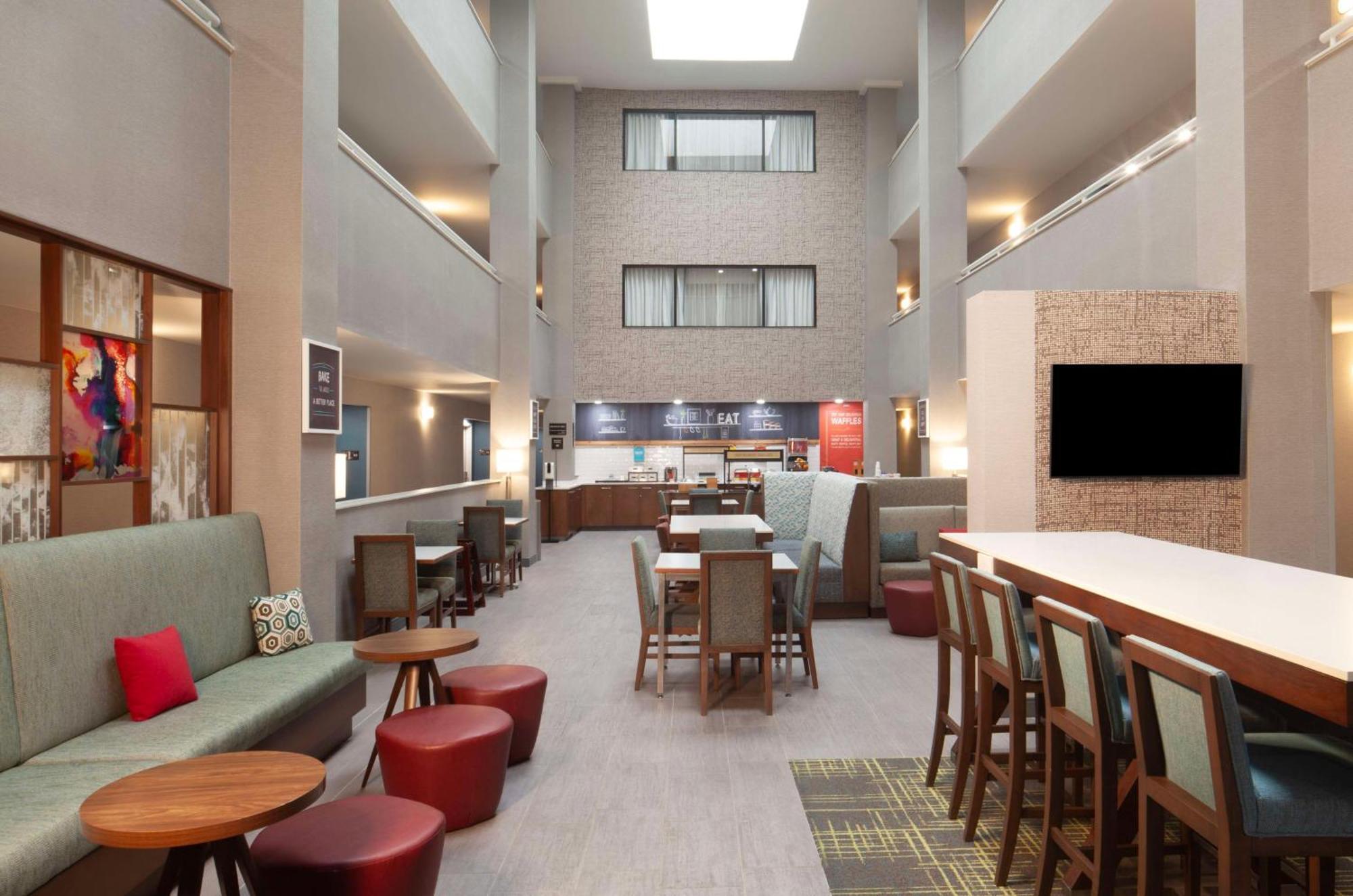 Hampton Inn Athens Ngoại thất bức ảnh